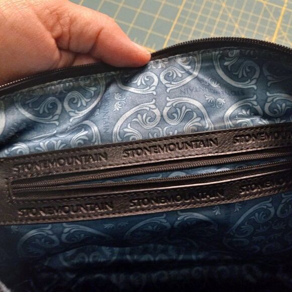 Stone Mountain Black Leather Crossbody bag cottagecore Grandmacore - Picture 7 of 10